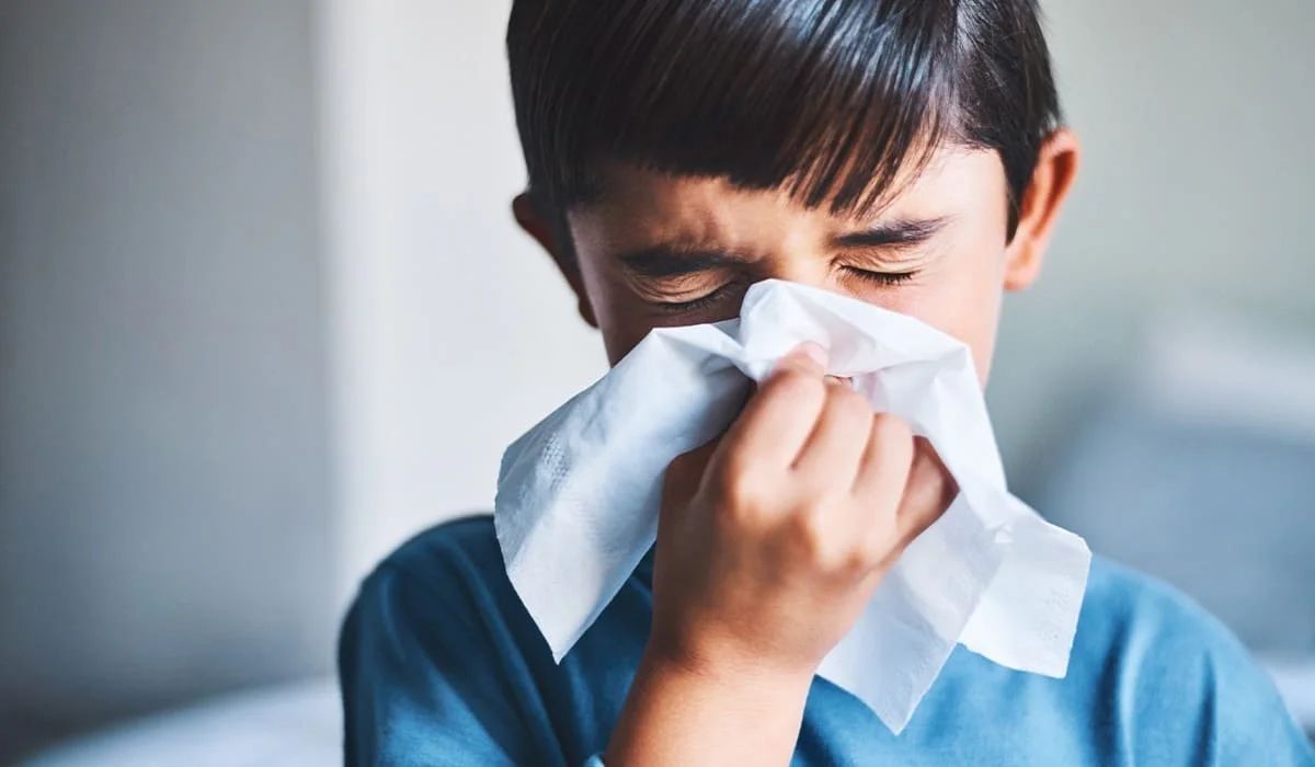 Всплеск ОРВИ и гриппа: казахстанские школы вводят масочный режим и онлайн-обучение